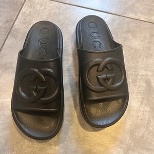 Black Women’s slides - Size Eu 41 - new never worn.
